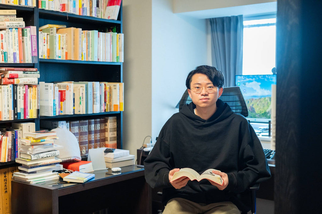収集して、記録して、また知りたくなる。「ゆる言語学ラジオ」水野太貴さんの知的好奇心を体現するワークスペース