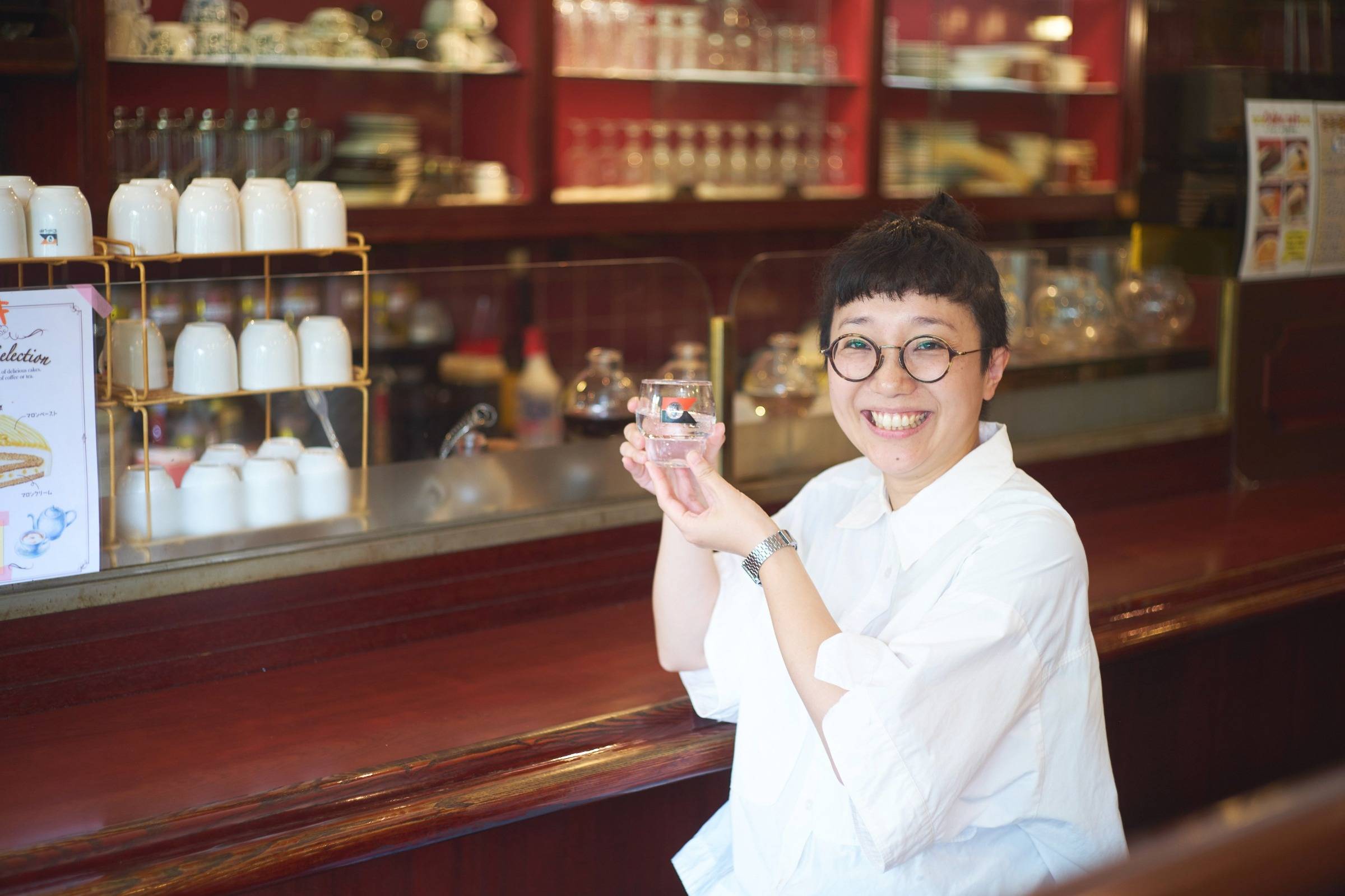 おもてなしは当たり前のことじゃない。お冷研究家・つるたちかこさんが