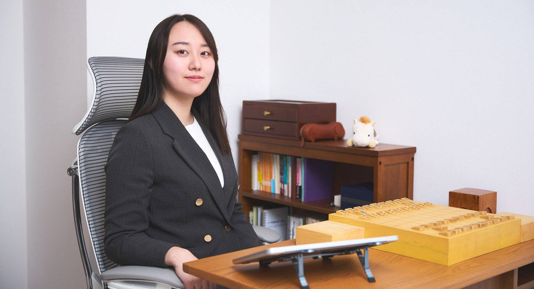 ファンを笑顔にする存在を目指して。将棋と学業に打ち込む女流棋士・野原未蘭さんのワークスペース